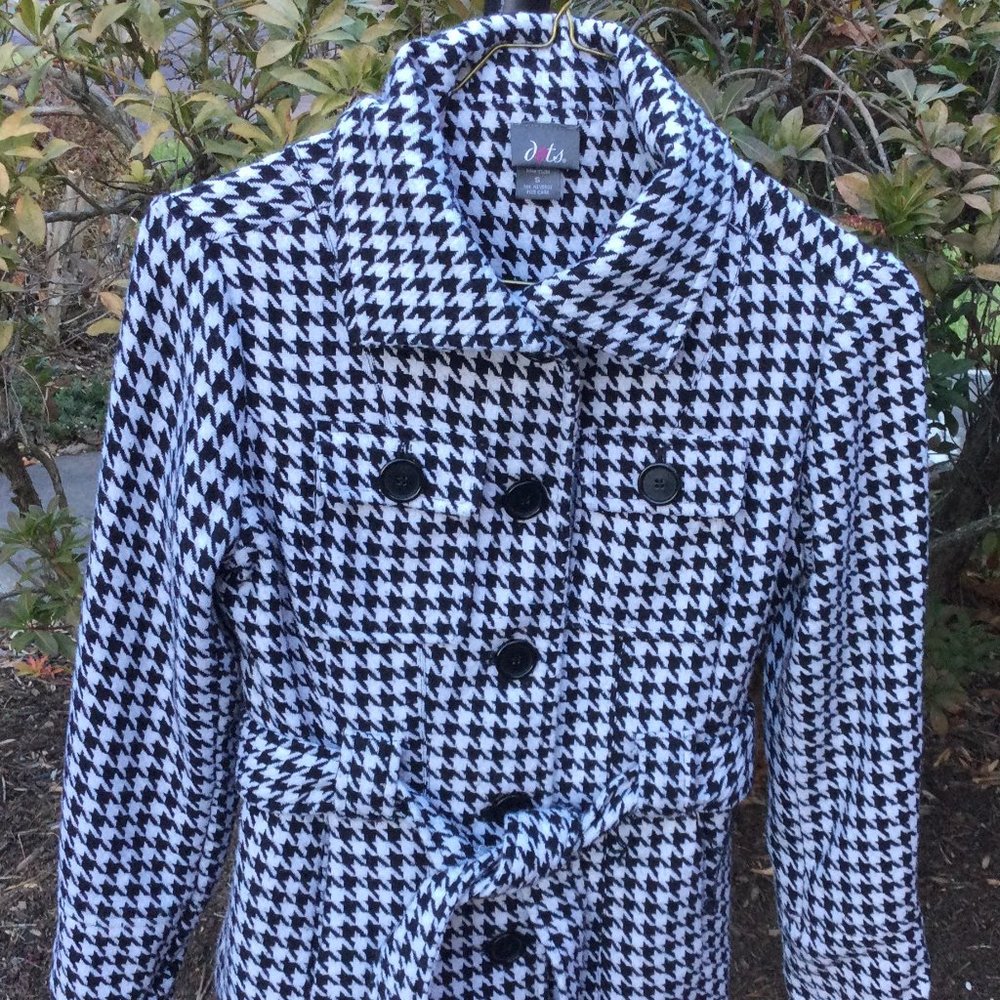 Dots B/W Houndstooth Pattern High Collar With Tie… - image 2